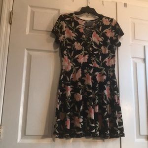 I’m selling a cute summer dress with cutouts.
